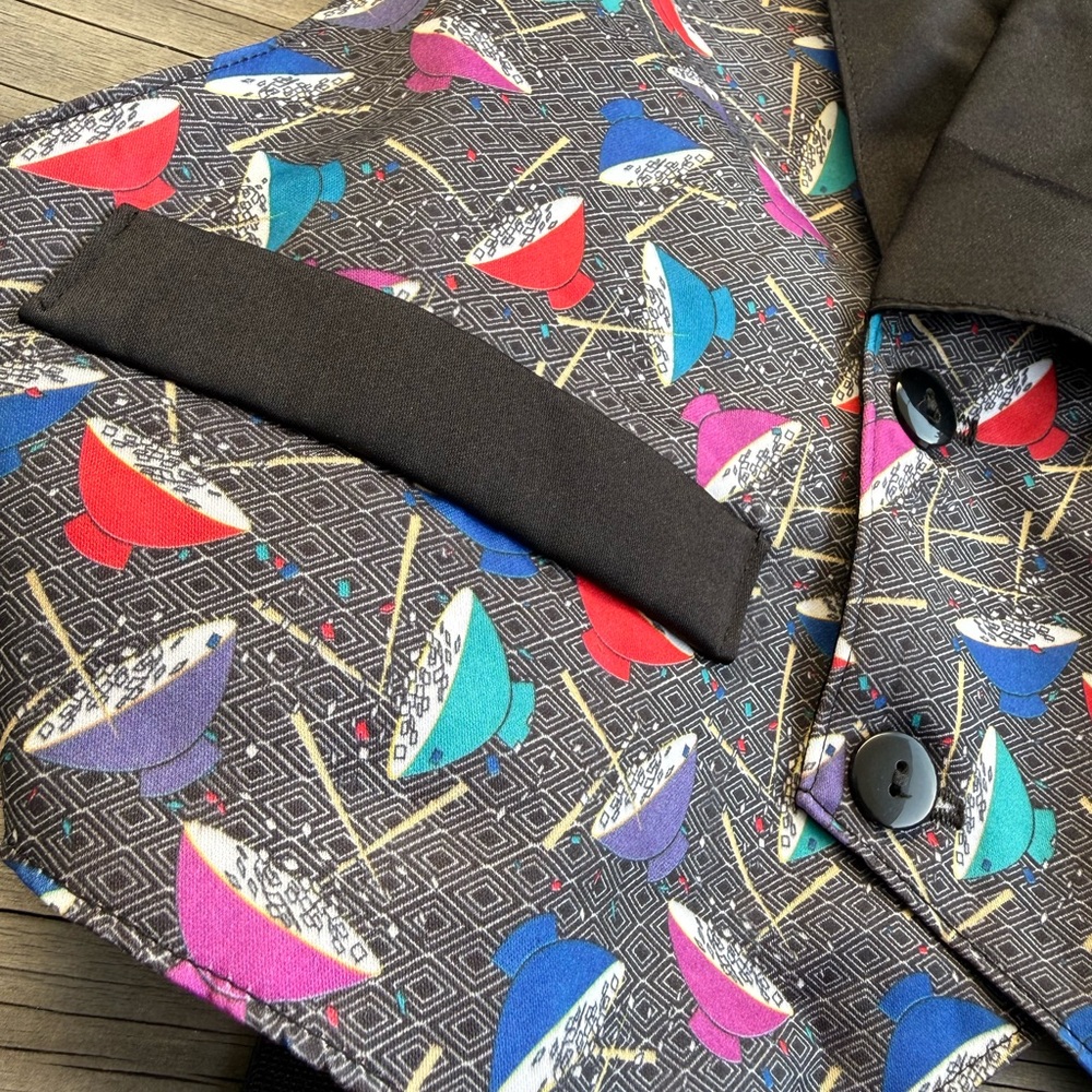 Colorful Vest with Ramen Pattern - Picture 2 of 8